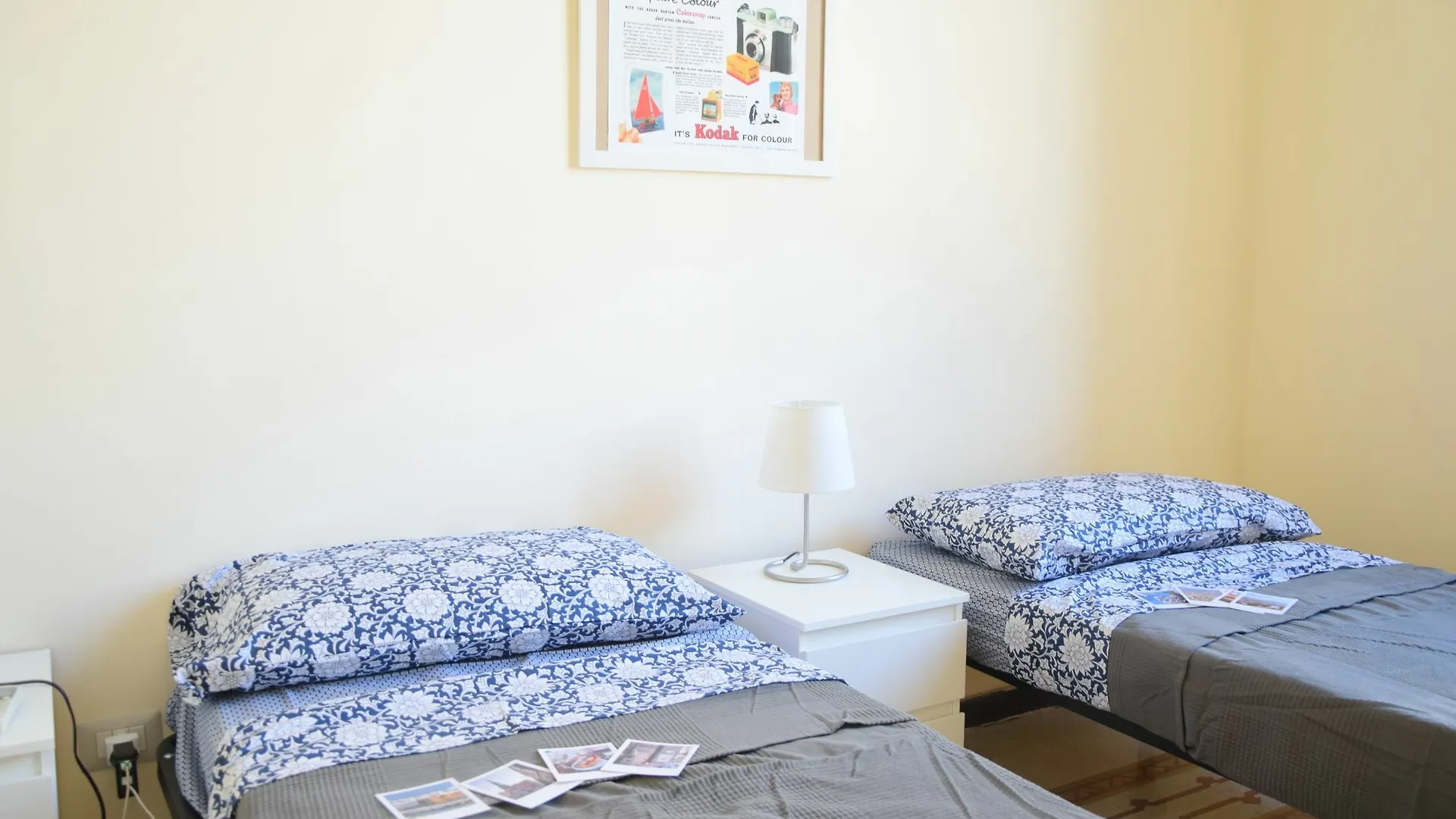 Polaroid Apartment Naples