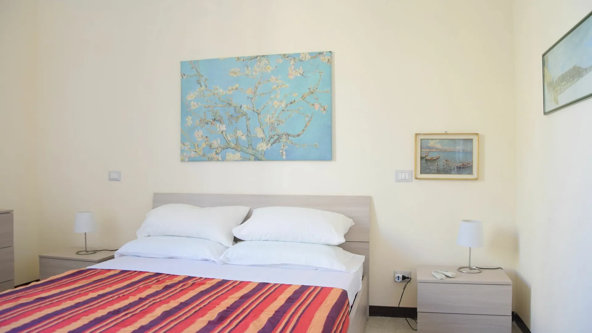 Polaroid Apartment Naples